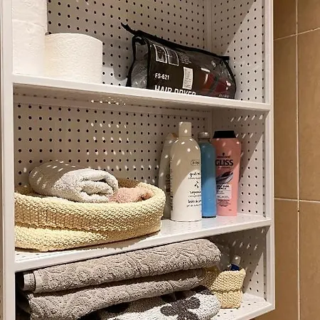 Sleepover - Studio Apartment